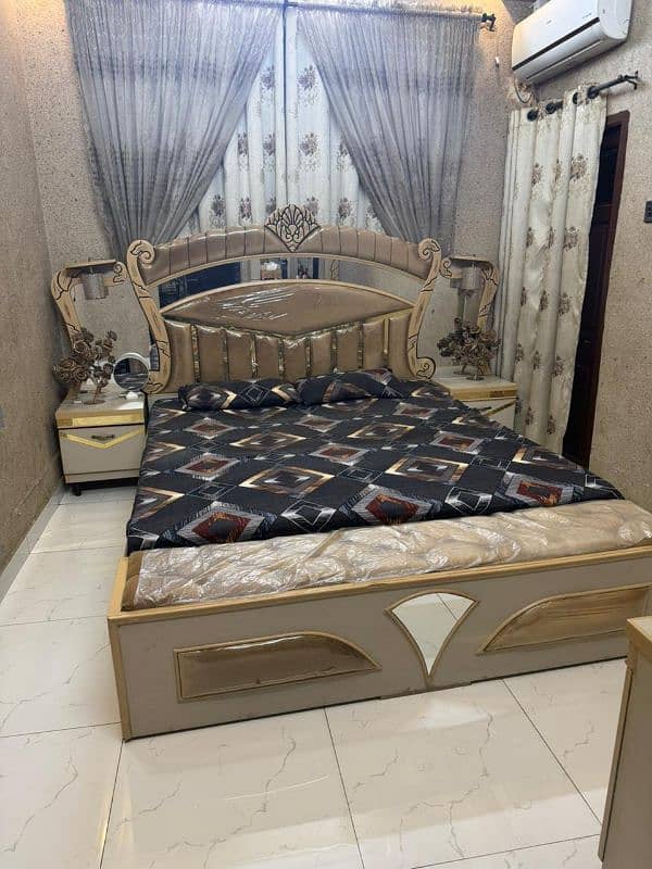 king size bed with /dressing/divider/almari 3door /bed / 2 side table 12