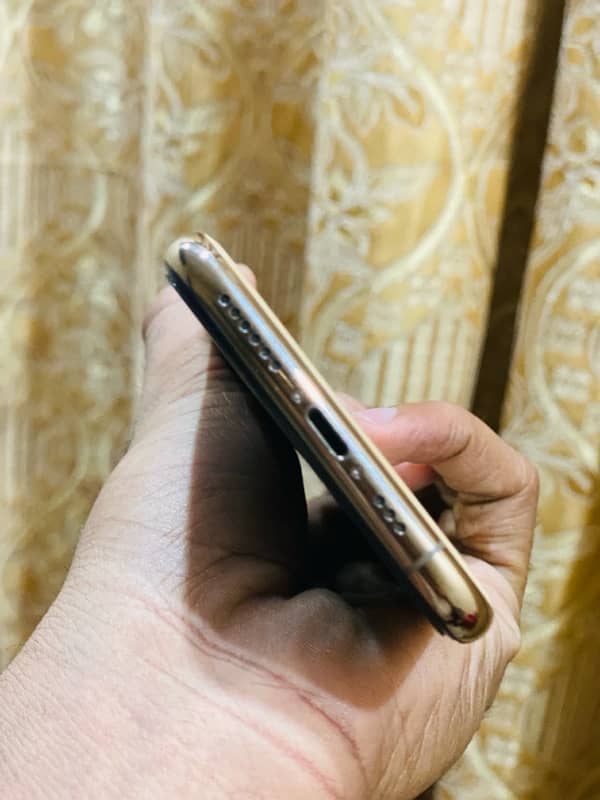 iPhone 11 Pro 2