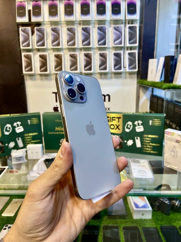 iPhone 16 pro max BizMaster 3