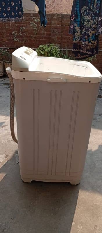 almost new washing machine dryer 4