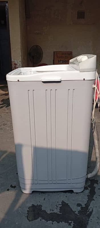 almost new washing machine dryer 6