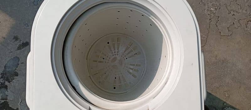 almost new washing machine dryer 11