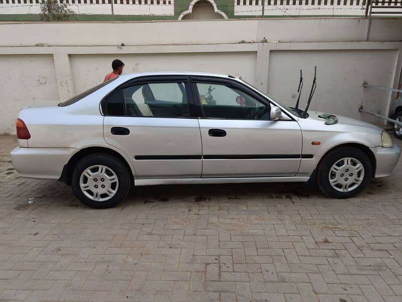 Honda Civic EXi 2001 1