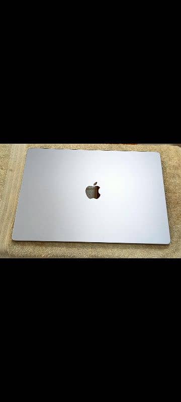 MacBook M2 Pro 2023 16GB 1TB 16.2" Display MNW93LL/A 14