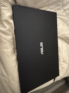 ASUS Expertbook laptop