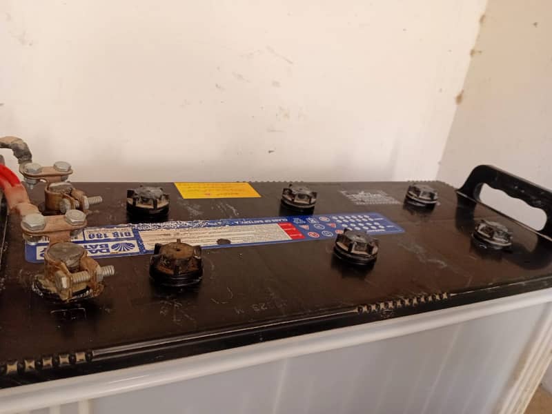 Daewoo deep cycle battery in running condition 1