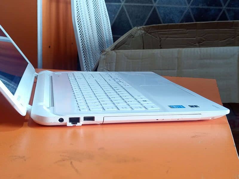 Toshiba Satellite L50-B | Core i5 5th Gen 5