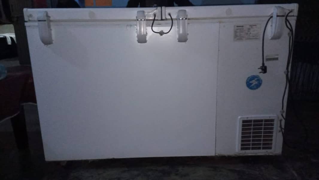 Waves refrigerator new condition 0