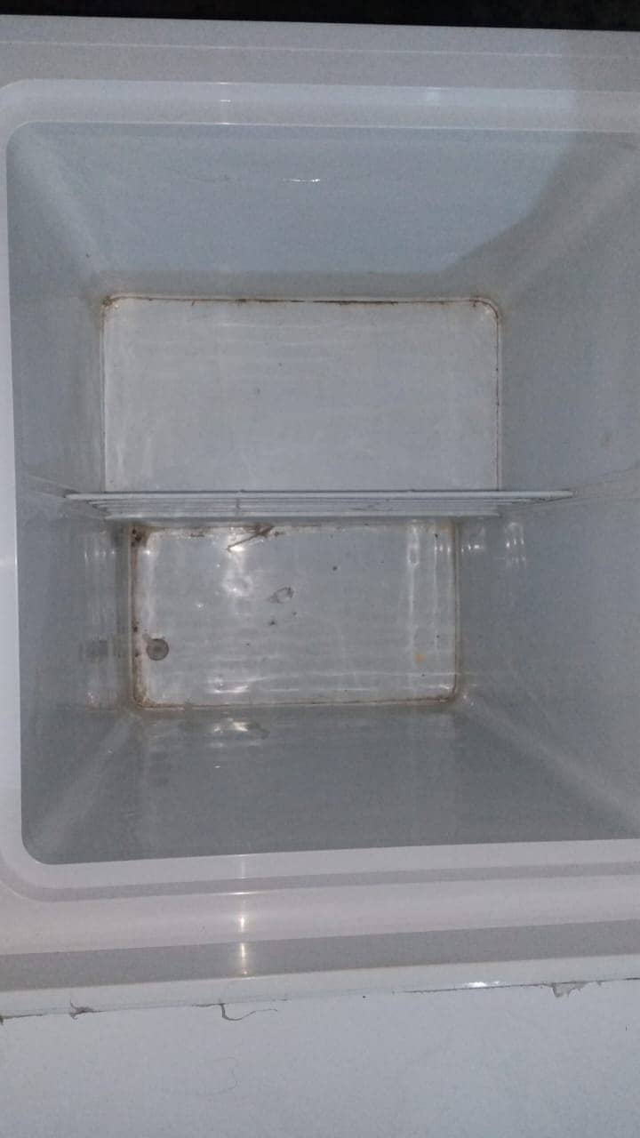 Waves refrigerator new condition 2