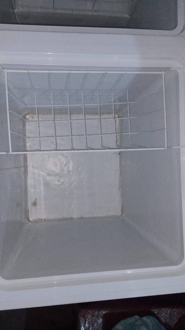 Waves refrigerator new condition 3