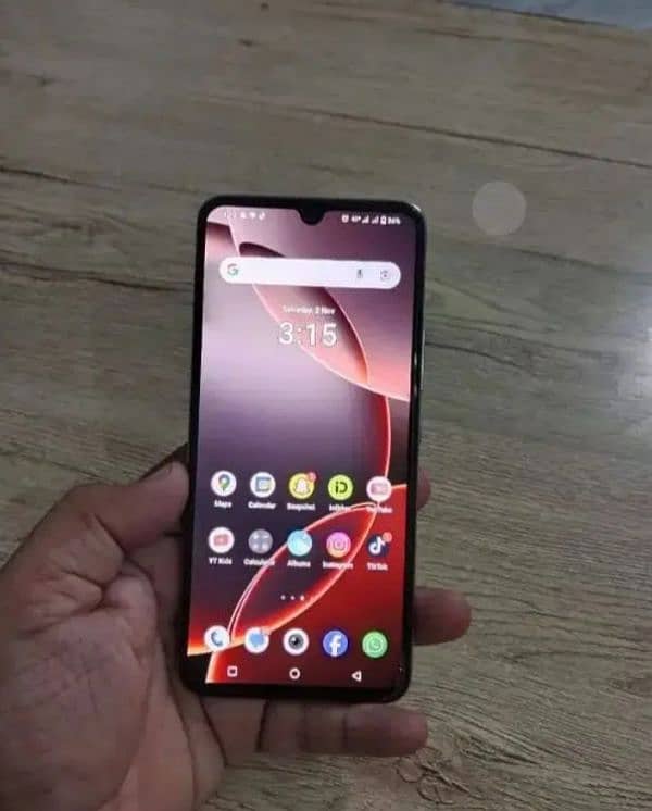 Vivo V21 4