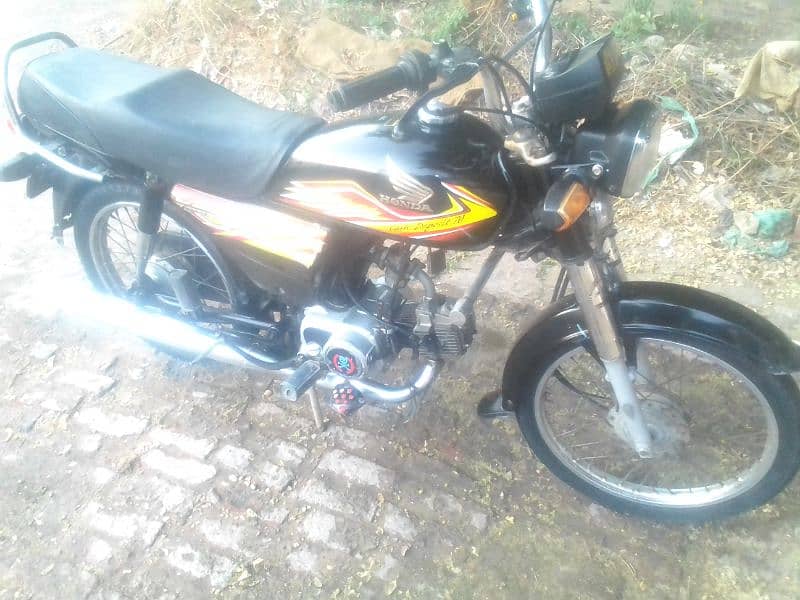 Hunda CD 70 bike 2020 7