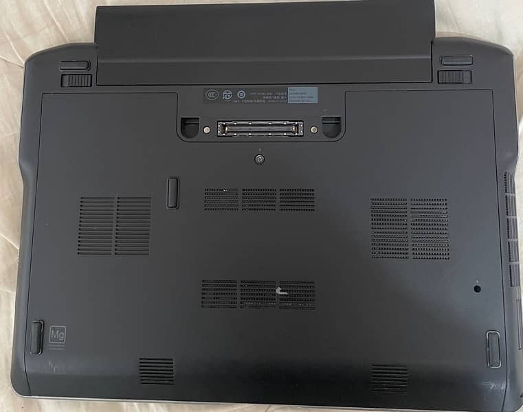 DELL Latitude E6230 4