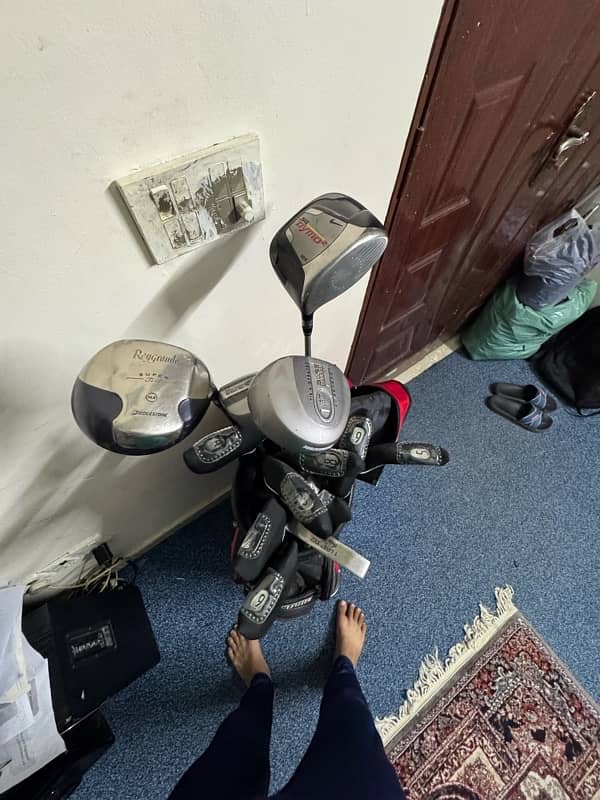 bridgestone golf kit with nike driver with t line putter 2