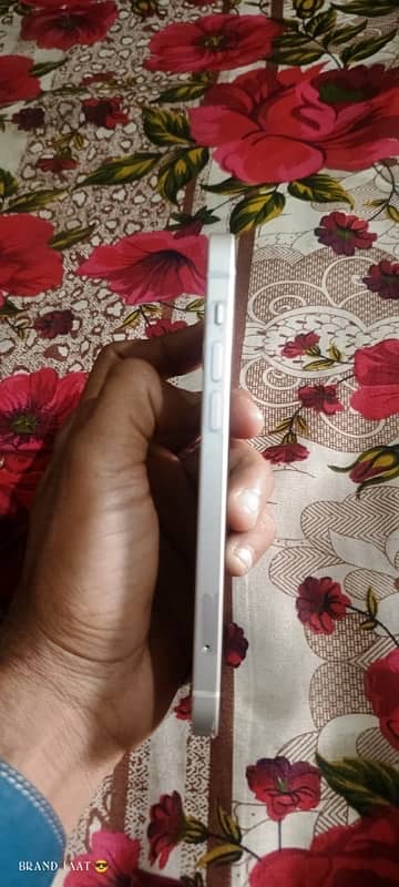 i phone12 non pta factory unlock condition 10/10 one hand use 2