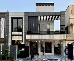 Top City 10 Marla Luxury House For Sale