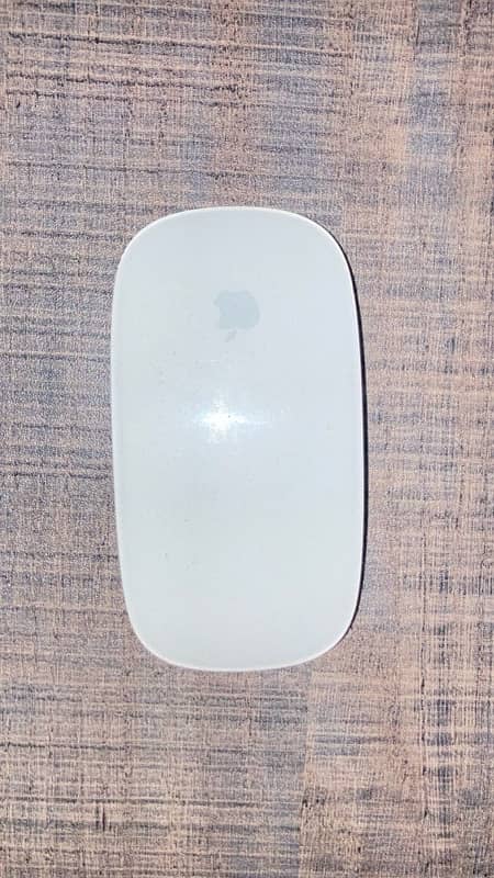 Apple magic mouse & keyboard 1