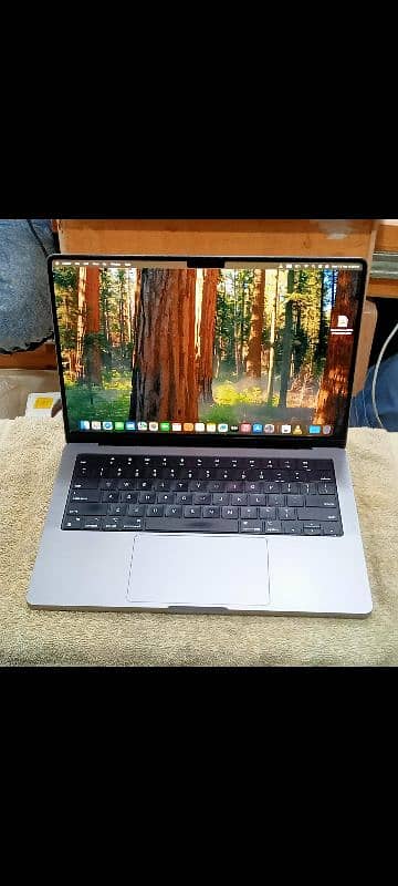 MacBook M2 Pro 2023 16GB 512GB 14" MPHE3 8