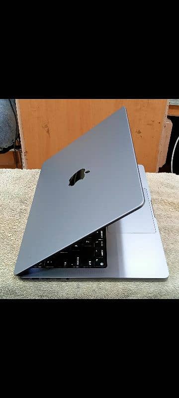 MacBook M2 Pro 2023 16GB 512GB 14" MPHE3 10