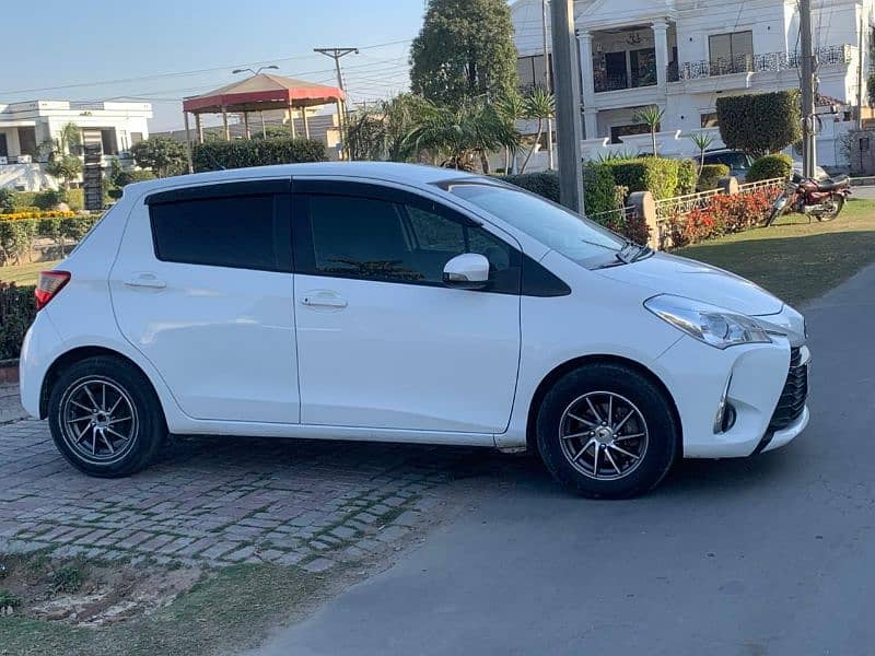 Toyota Vitz 2017 6