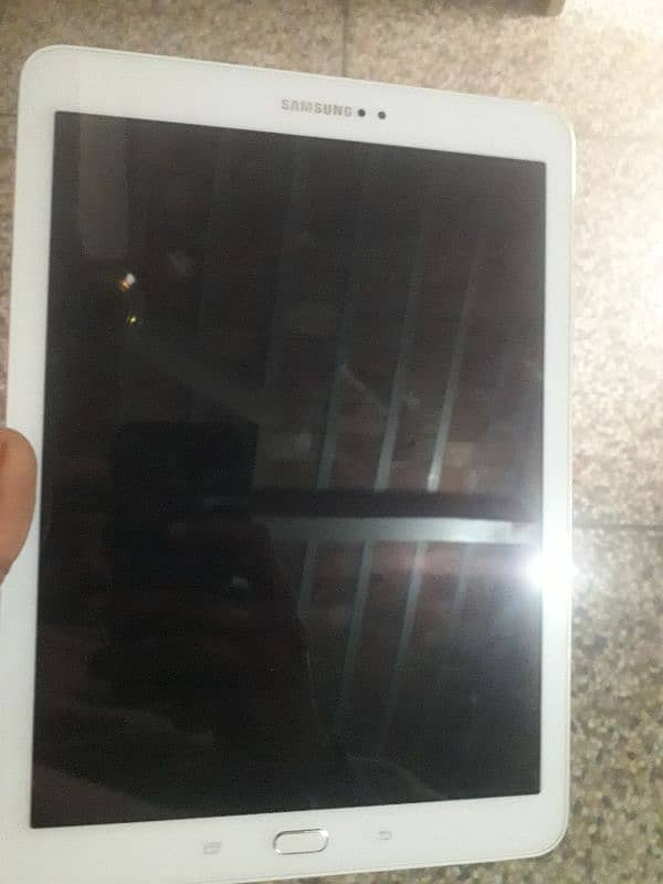 Samsung Tab S2 with Super Amoled Display Best tablet fr games and work 1