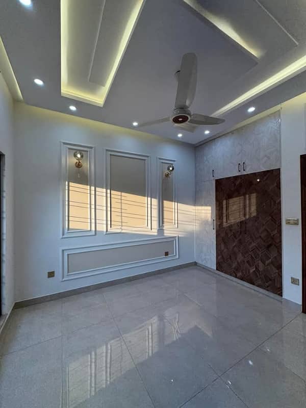 10 Marla lower portion upper lock available for rent in dha phase 9 town very good location 5