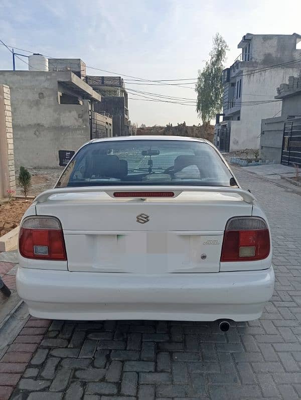 Suzuki Baleno 2004 10