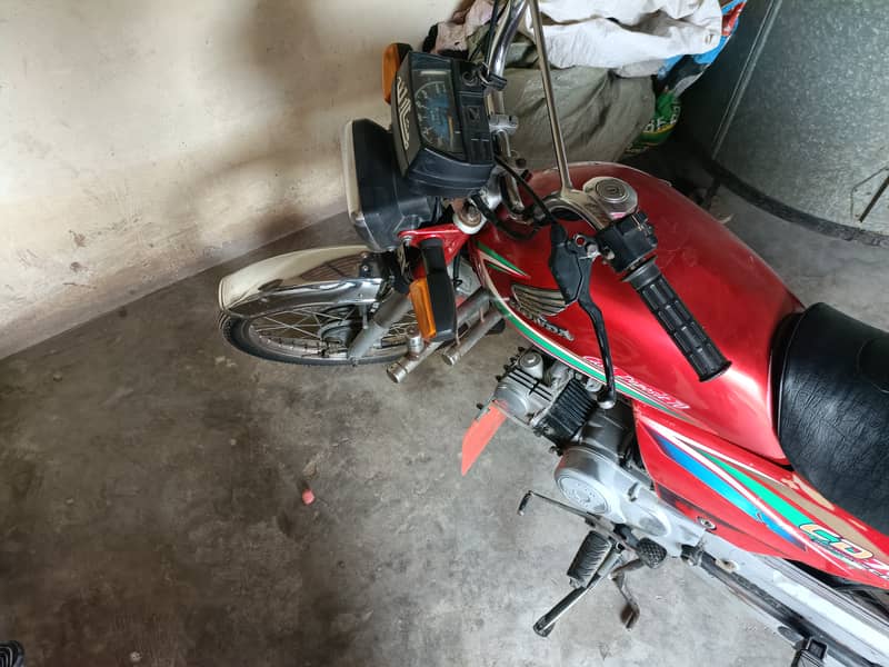 Honda CD 70 2016 4