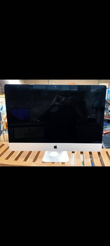 Apple iMac 2019 Core i9 16GB 1TB 8GB Graphic Card 27" 5K Display 0