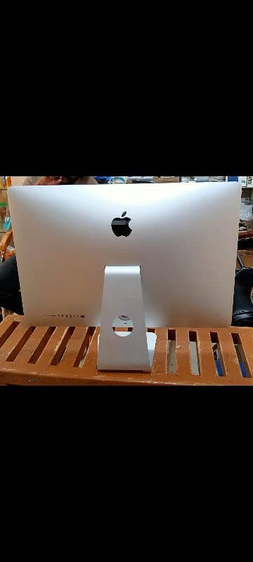 Apple iMac 2019 Core i9 16GB 1TB 8GB Graphic Card 27" 5K Display 14