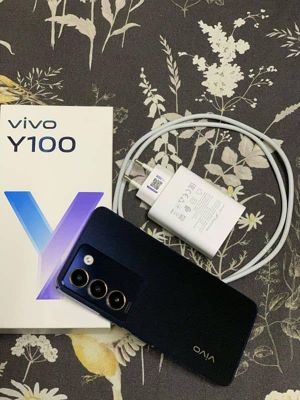 VIVO Y100 0