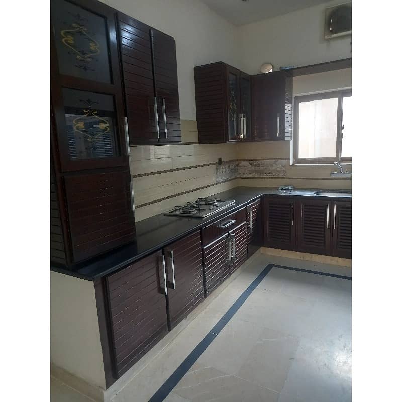 One Kanal House For Rent Facing Park 4