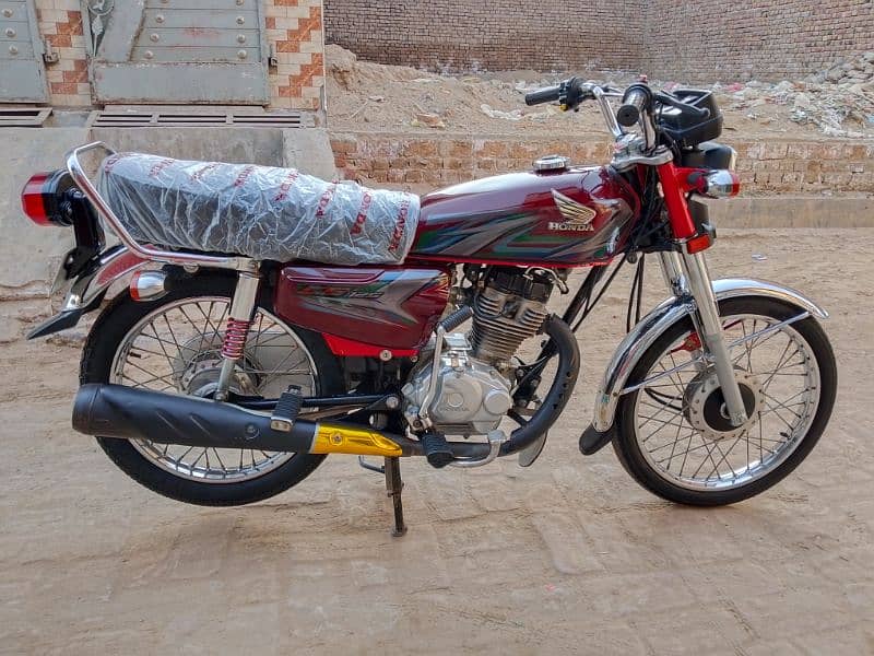 Honda CG 125 bike for sale model 2023 03057210160//03708340134 1