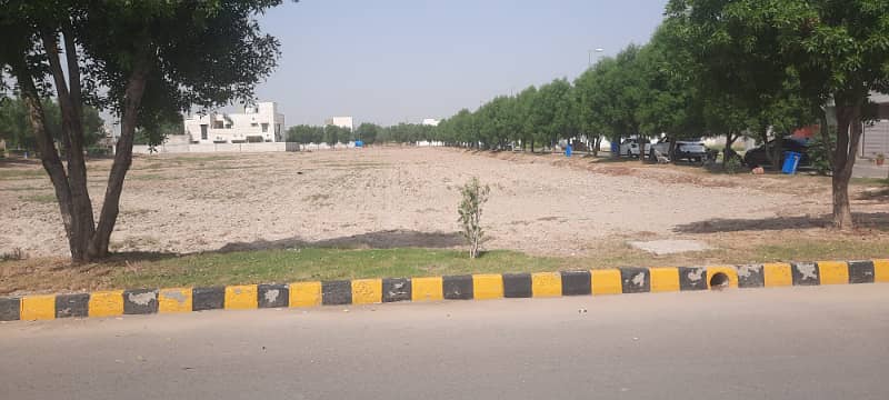 10 Marla Plot#260 In B Block Phase 1 Sargodha Road Faisalabad 3