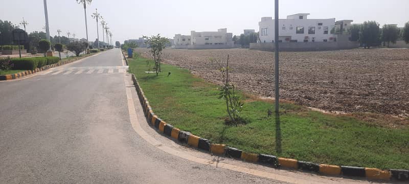 10 Marla Plot#260 In B Block Phase 1 Sargodha Road Faisalabad 10