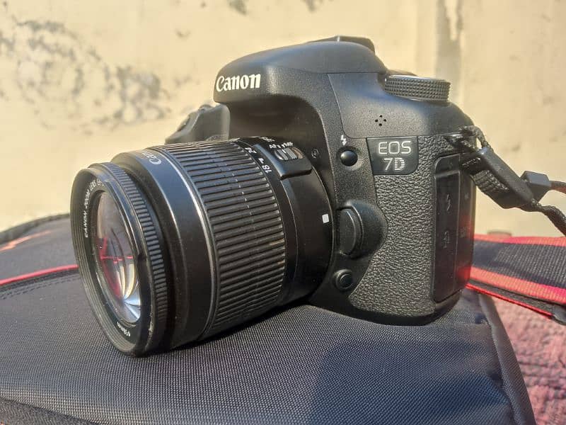 Canon 7D with 3 lens 4