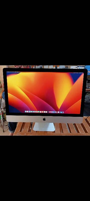 iMac 2017 21.5" & 27" Core i5 & i7 with 2GB, 4GB & 8GB Graphic Card 7