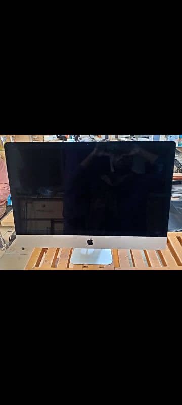 iMac 2017 21.5" & 27" Core i5 & i7 with 2GB, 4GB & 8GB Graphic Card 11