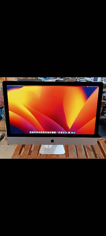 iMac 2017 21.5" & 27" Core i5 & i7 with 2GB, 4GB & 8GB Graphic Card 13