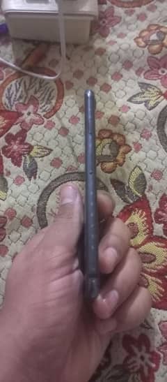 bilkul fit phone hai jis nay leyna hai rabta karey