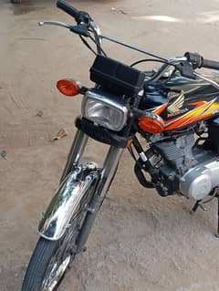 0325.9930. 677 contact my WhatsApp Honda CG 125 for sale