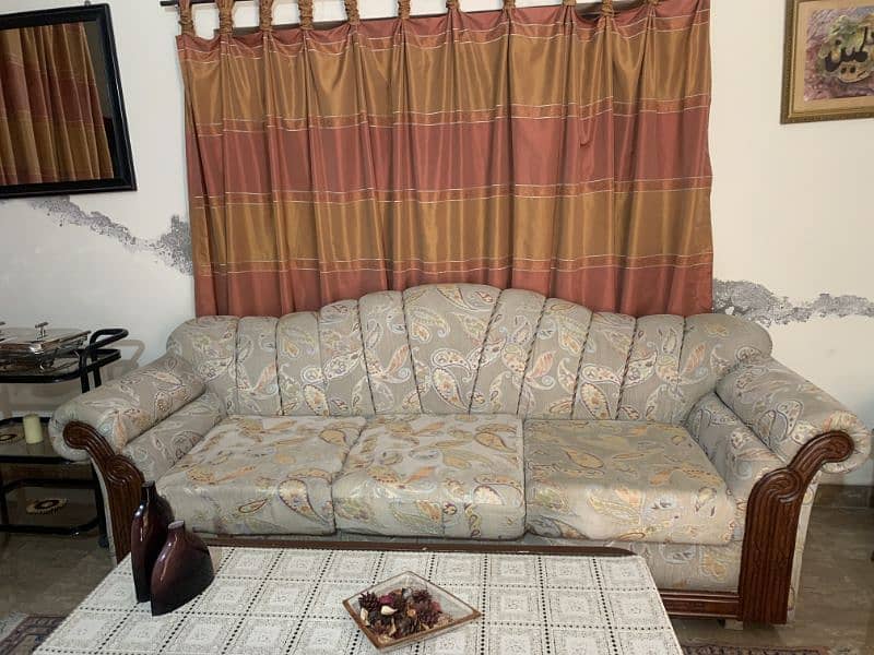 6 Seater Sofa Set 9/10 condition 0