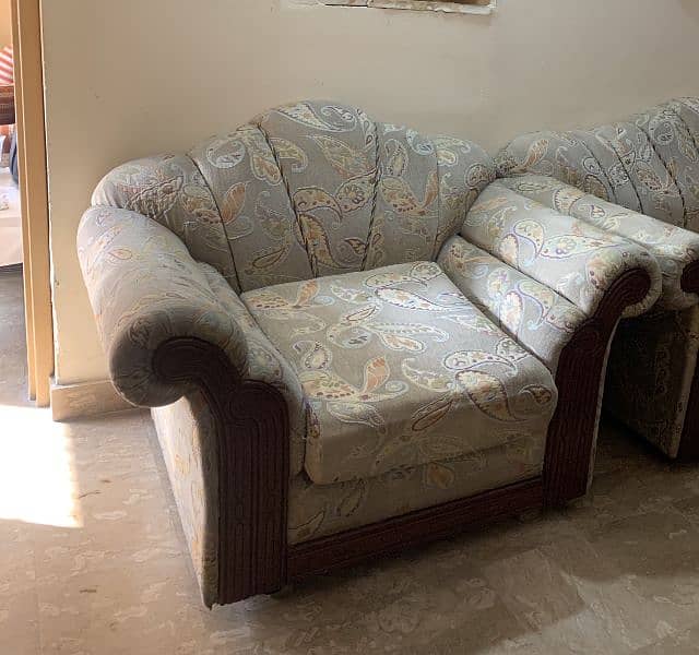 6 Seater Sofa Set 9/10 condition 2