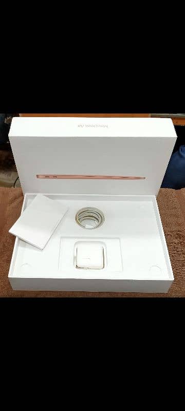 MacBook Air M1 2020 8GB 256GB 13" Gold Color With Box MGND3 15