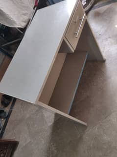 Study+Laptop Table for sale