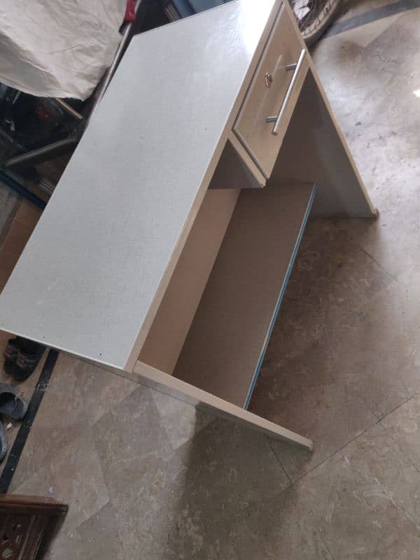 Study+Laptop Table for sale 0