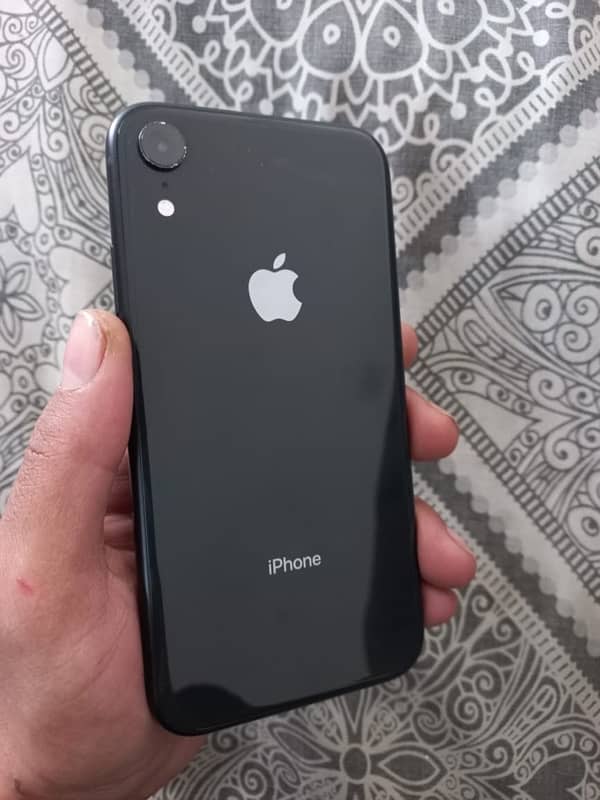 iPhone XR 64 GB Factory Unlock/water pack 0