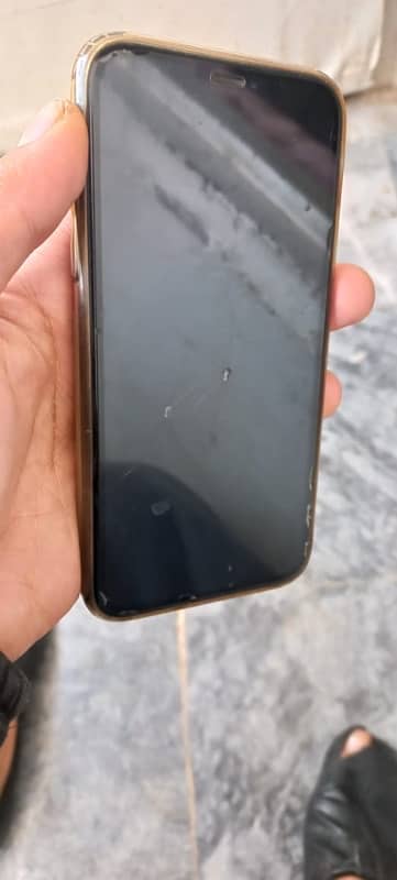 iPhone XR 64 GB Factory Unlock/water pack 11