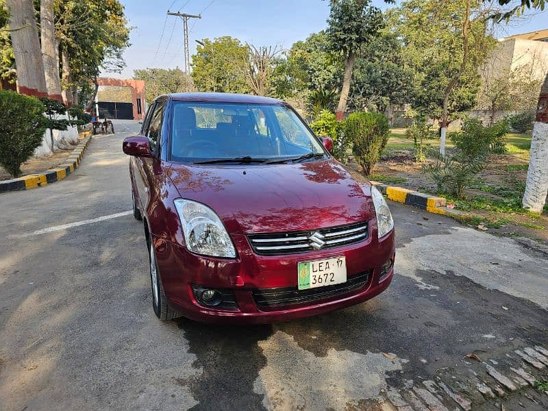 Suzuki Swift DLX 2017 IN Excellent condition 11