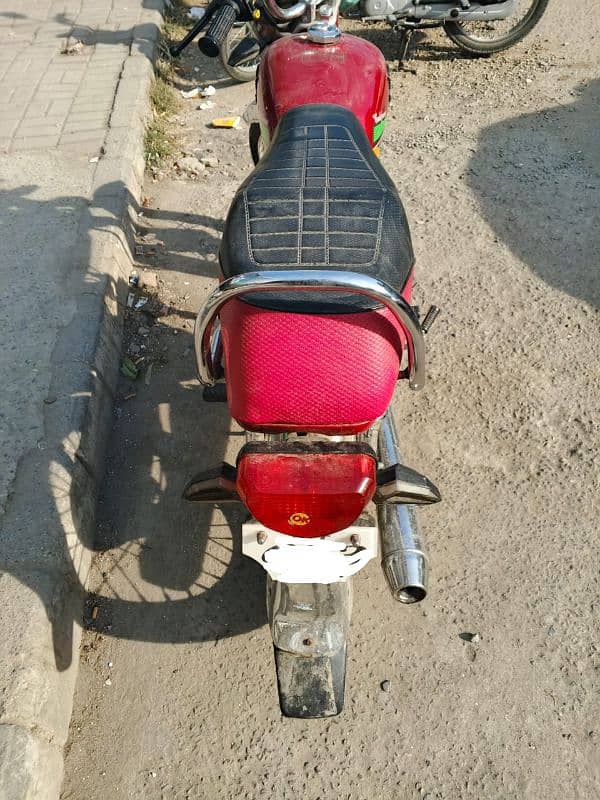 Road Prince 2023 Model  Rawalpindi Number  condition 10/10 Urgent sale 1